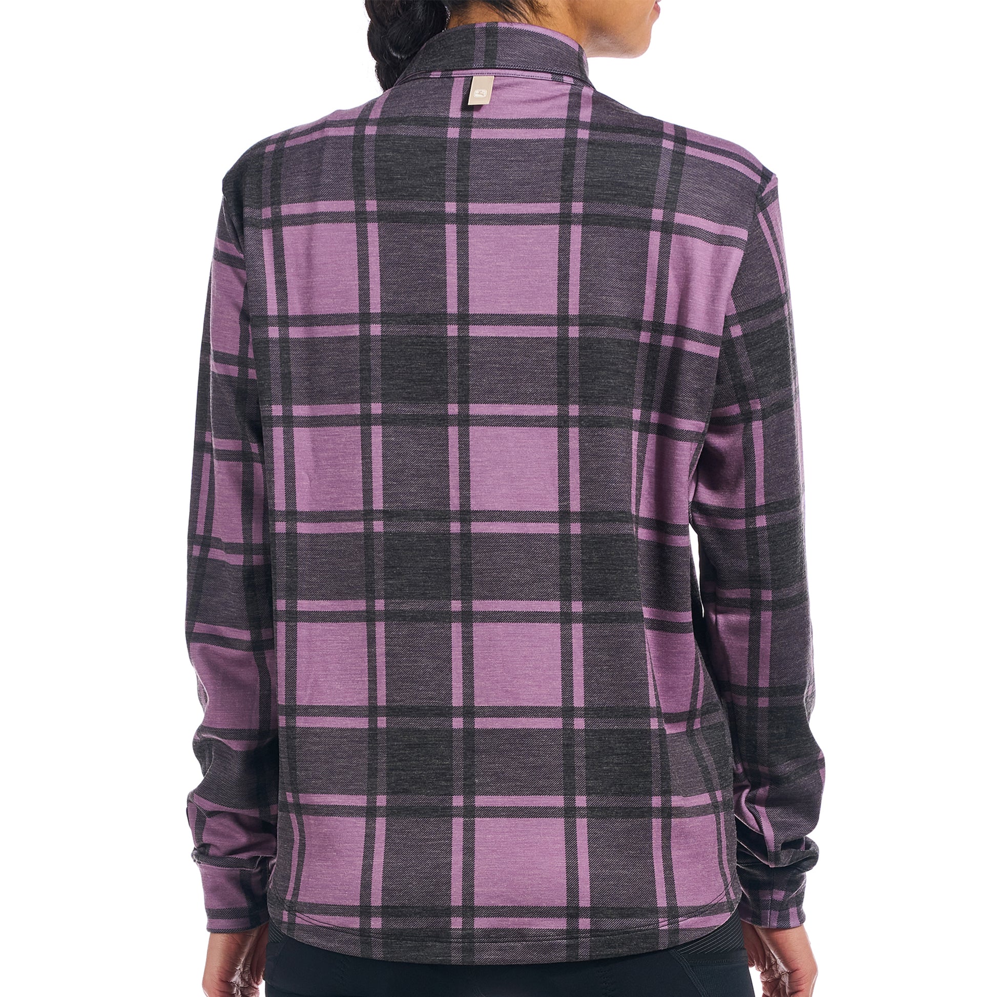 Stretchy Merino wool blend offers temperature regulation and moisture-wicking properties.