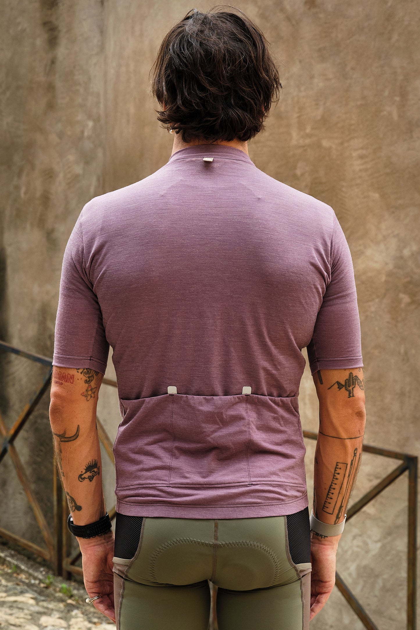Lightweight and breathable fabric ideal for varying weather conditions while cycling.