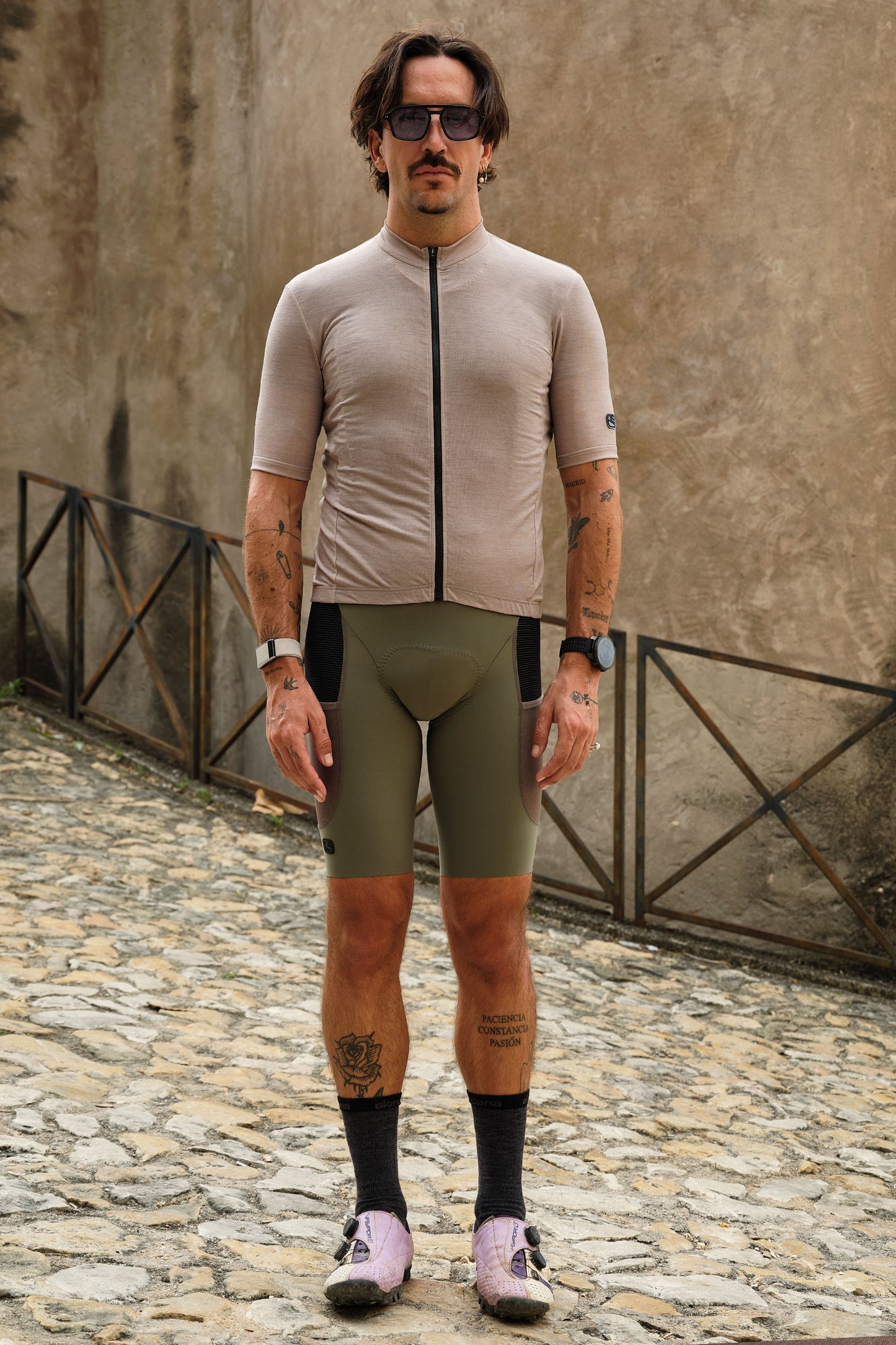 Features three rear pockets for convenient storage of cycling essentials.