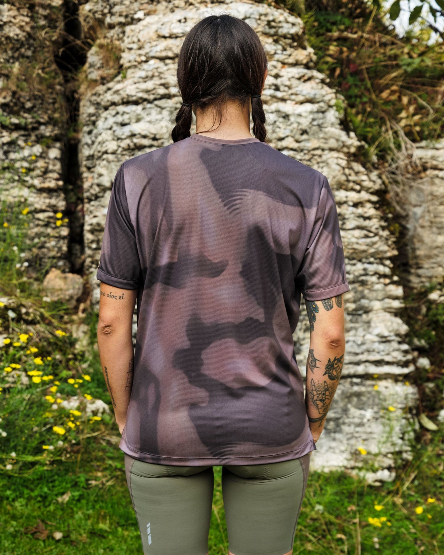 Beyond Gravel Tee Moonrock cassiopeia displayed with brand logo visible