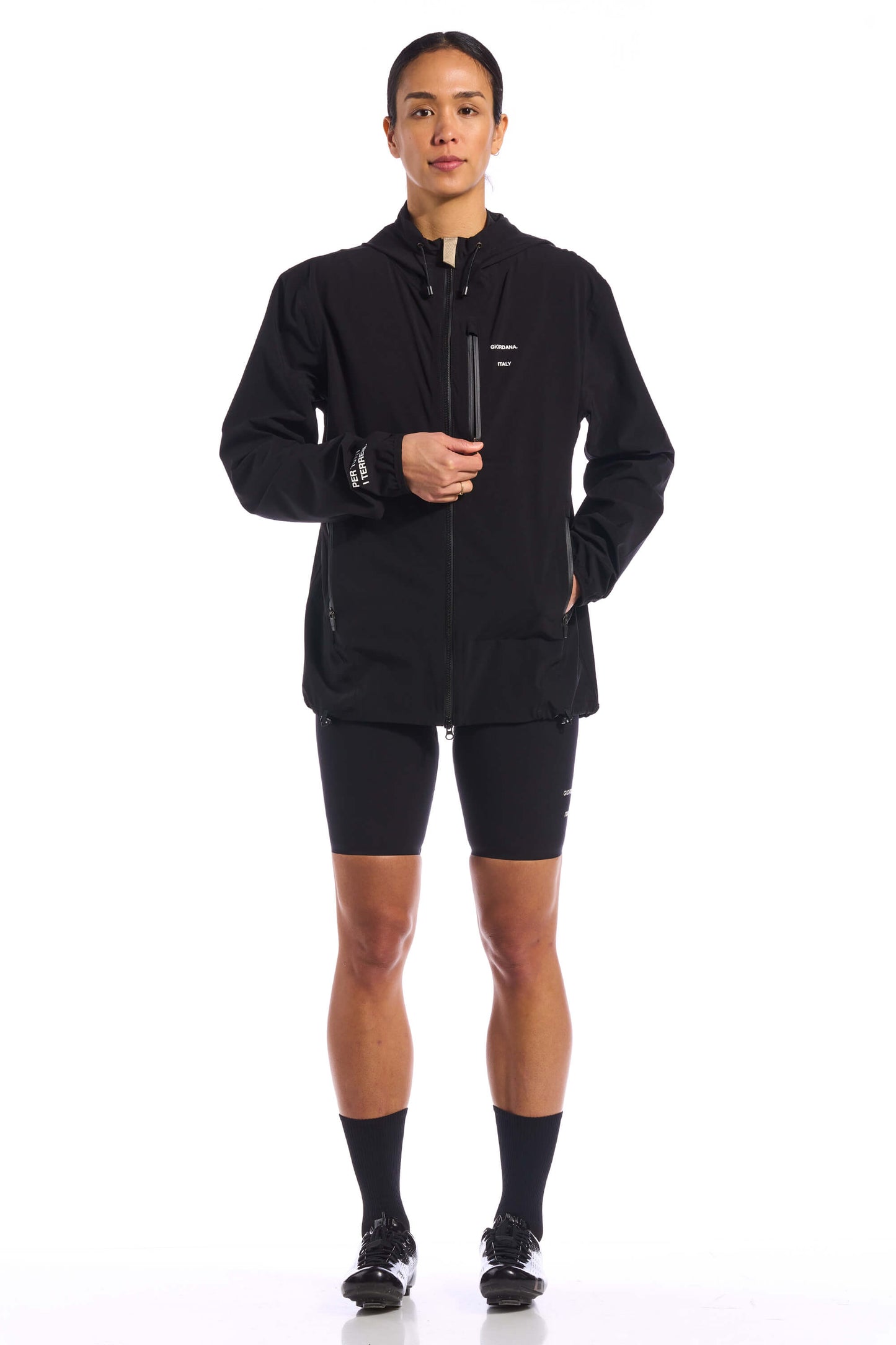 Image of the collaborative branding featured on the Jetty Rain Jacket, showcasing the partnership between Giordana and Kristopher Brock, available on Cassiopeia US.