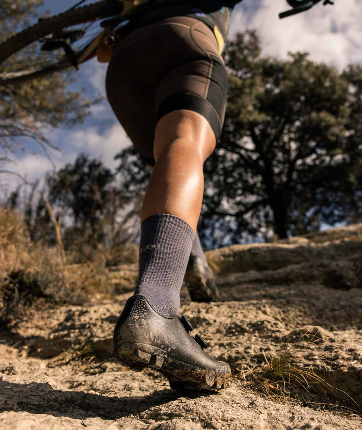 cyclist wearing Q Gran Tourer XC - Black