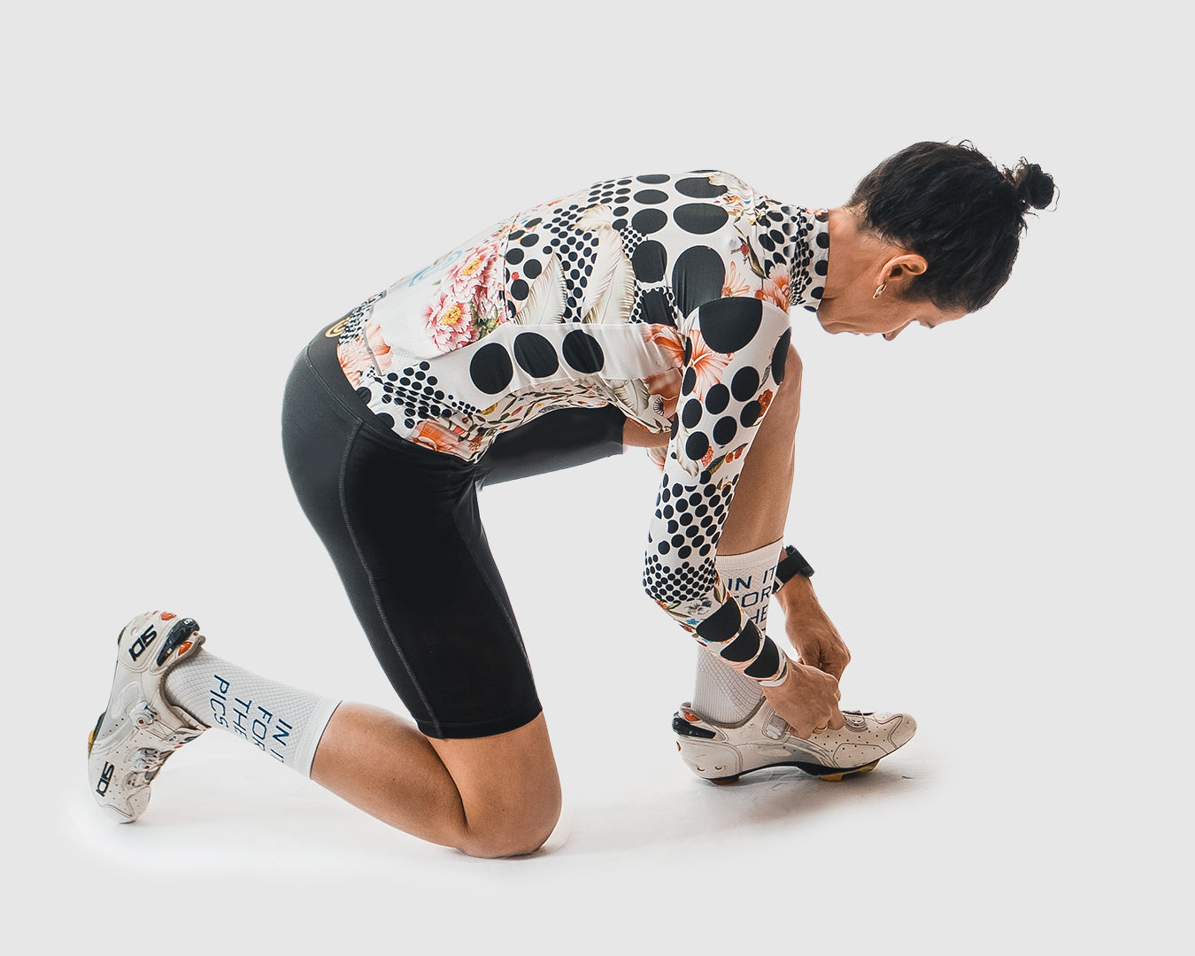 High-performance Lightweight Long Sleeve Jersey crafted for comfort and style, updated from the classic black version to feature a striking white option, available on Cassiopeia US.