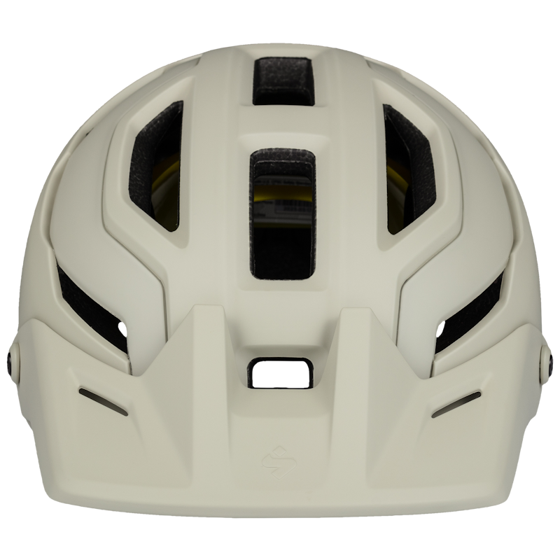 High-rated helmet featuring Mips® Safety System for enhanced protection against rotational forces.