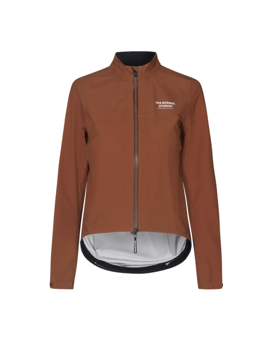 Front view of Women's Essential Shield Jacket Hazel showcasing its sleek design y PAS Normal