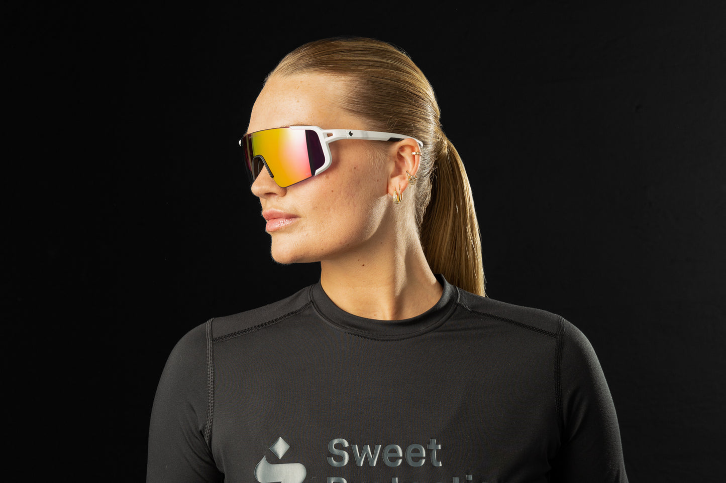 Modular lens construction allows for quick changes, perfect for varying light conditions.
