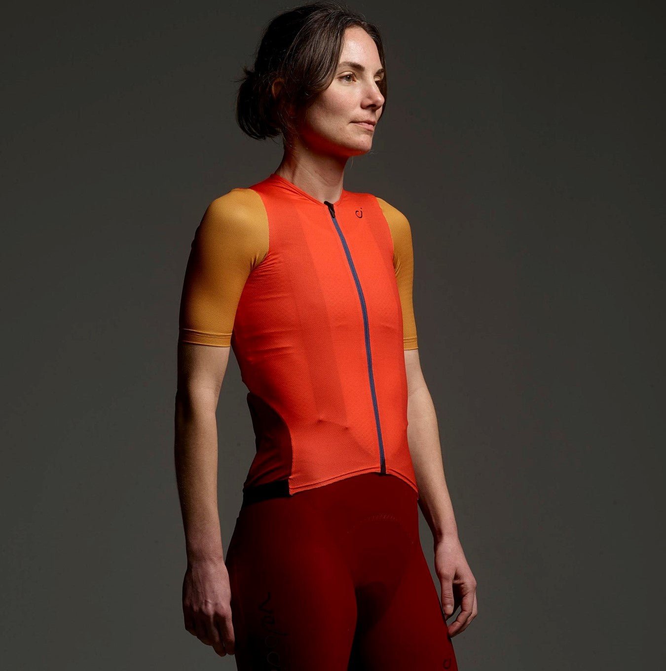 Experience comfort and breathability with the Cassiopeia Concept SE Jersey, tailored for cycling excellence.