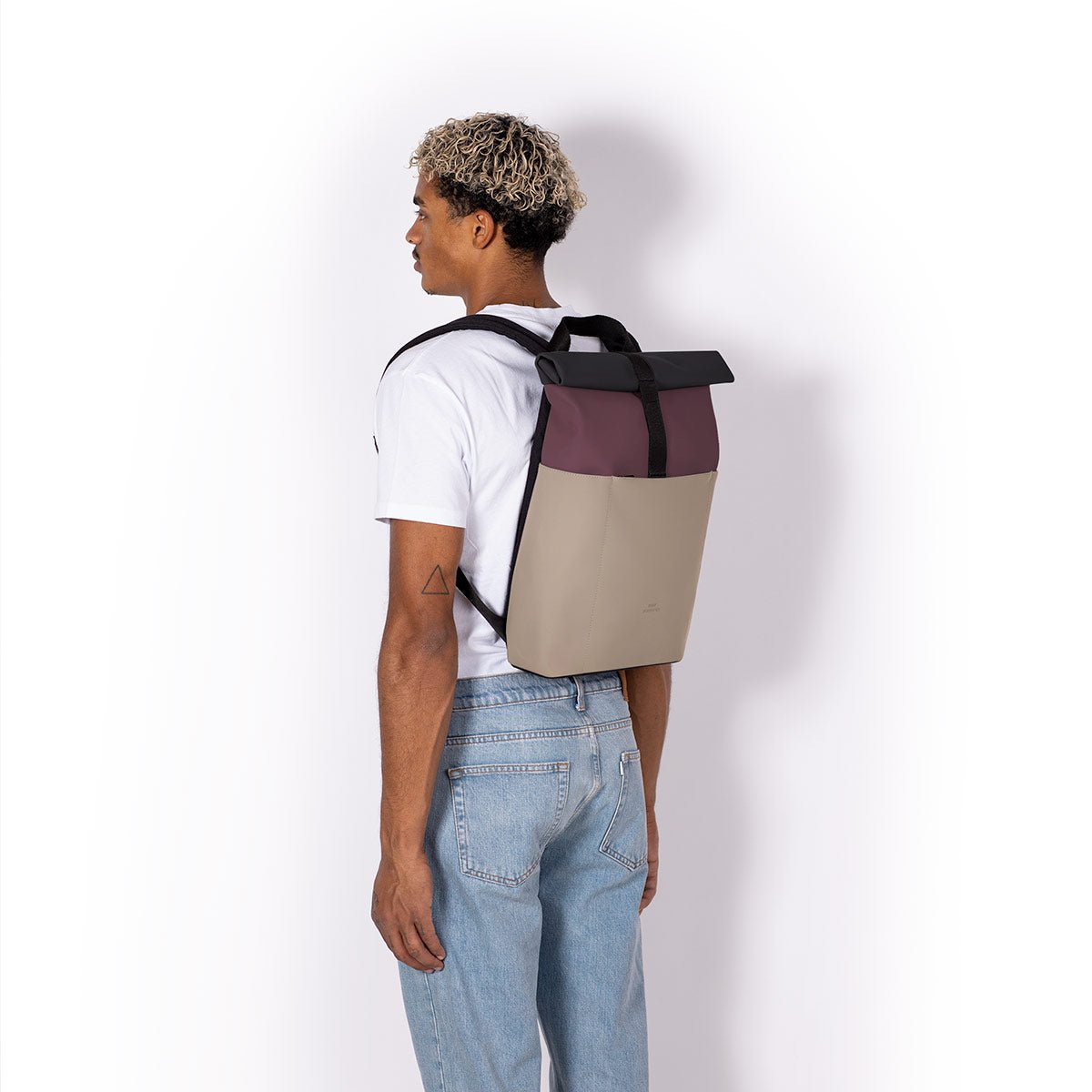 Cassiopeia lightweight fluorocarbon-free backpack, key strap, bottle holder, urban-ready