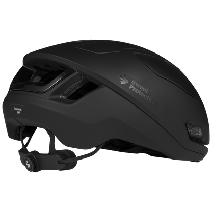 STACC ventilation system effectively cools the superficial temporal arteries, enhancing comfort on long rides.
