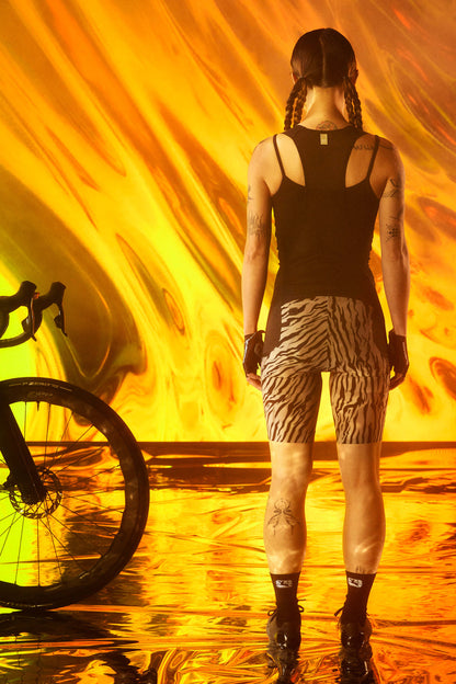 Women's Beyond Gravel Cargo Bib Shorts - Moonrock Tiger